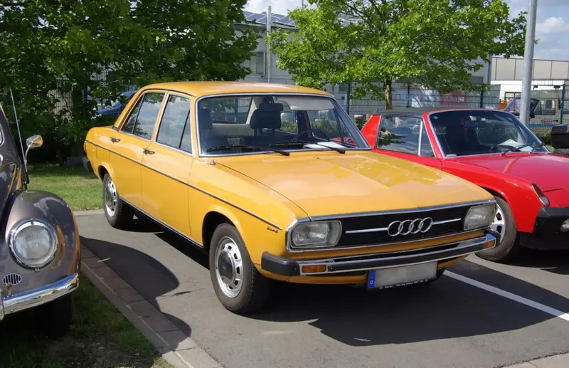 Audi 100 - 4