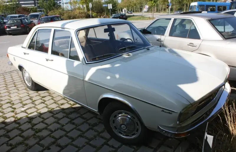 Audi 100 - 3