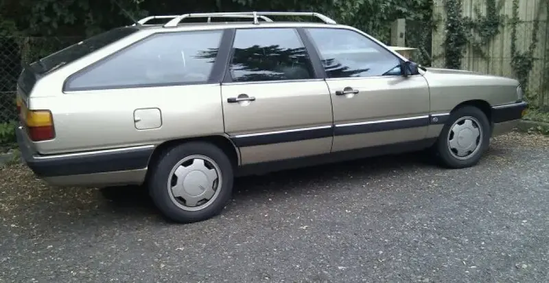 Audi 200 - 4