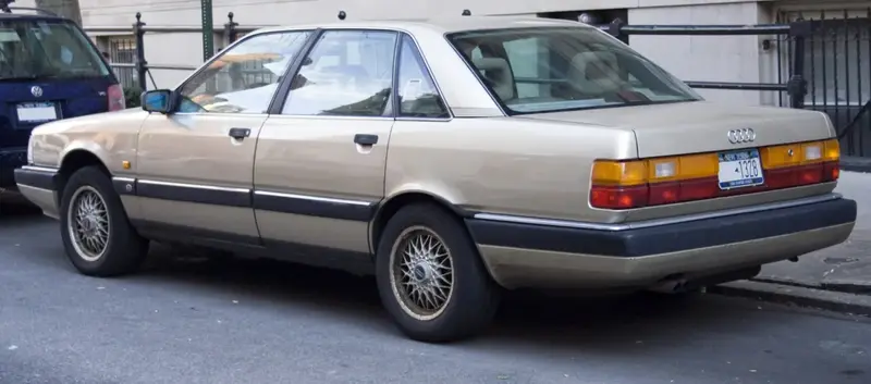 Audi 200 - 2