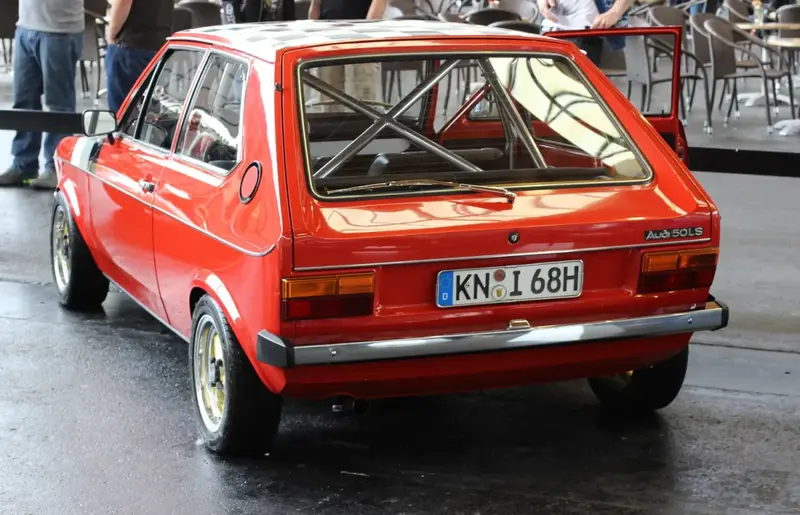 Audi 50 - 6