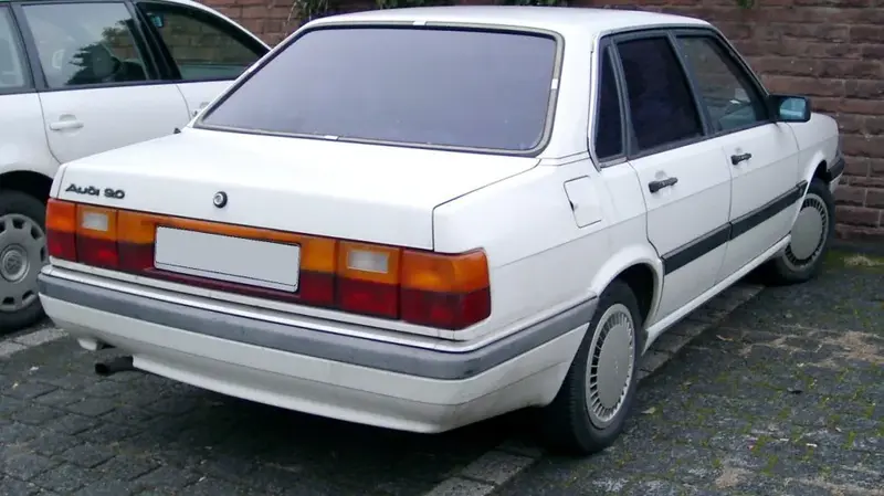 Audi 90 - 2