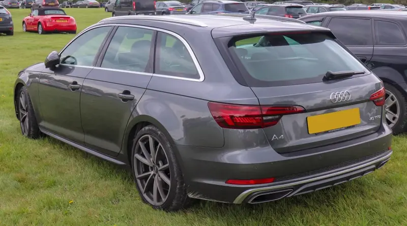 Audi A4 - 4