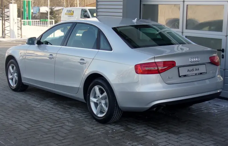 Audi A4 - 4