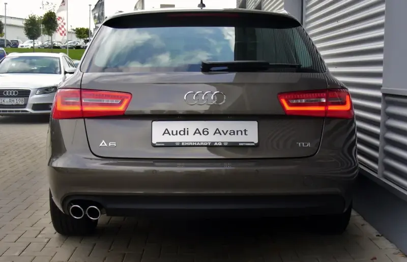 Audi A6 - 4