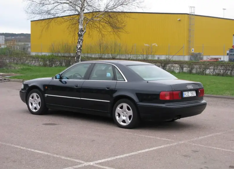 Audi A8 - 3