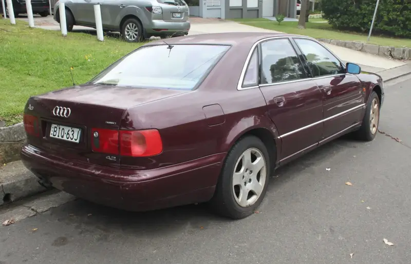 Audi A8 - 6