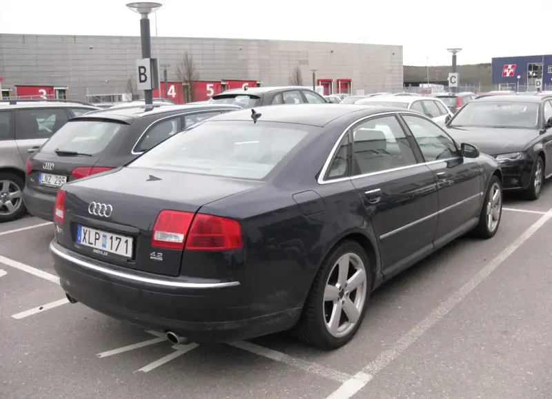 Audi A8 - 3