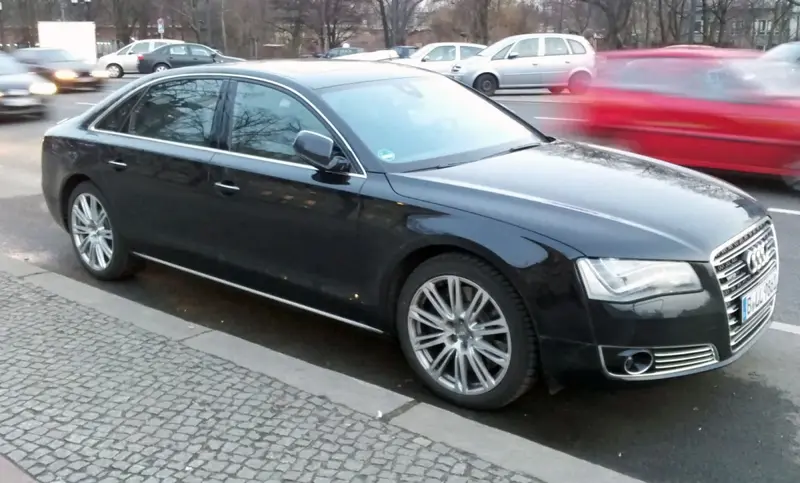 Audi A8 - 3
