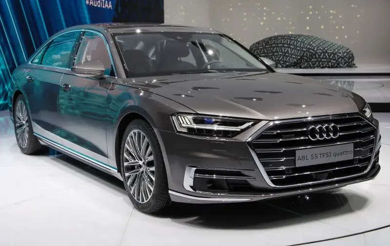 Audi A8 A8L (D5)