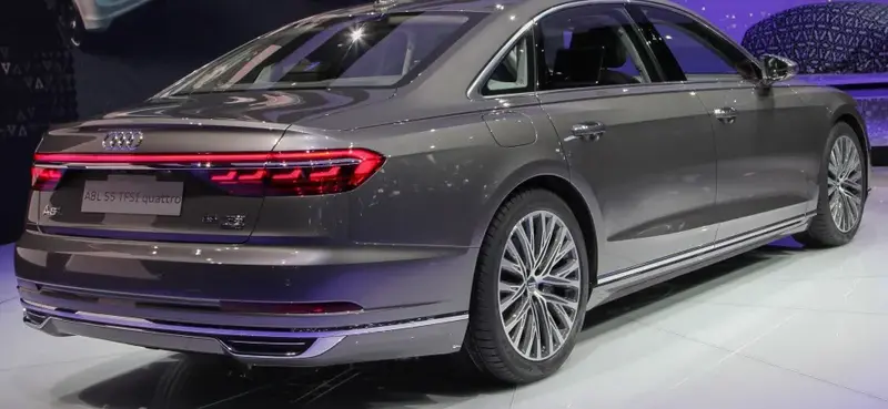 Audi A8 - 2