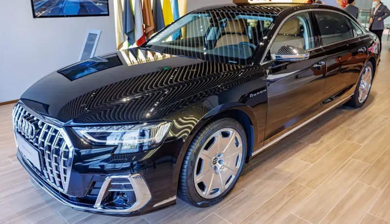 Audi A8 - 6