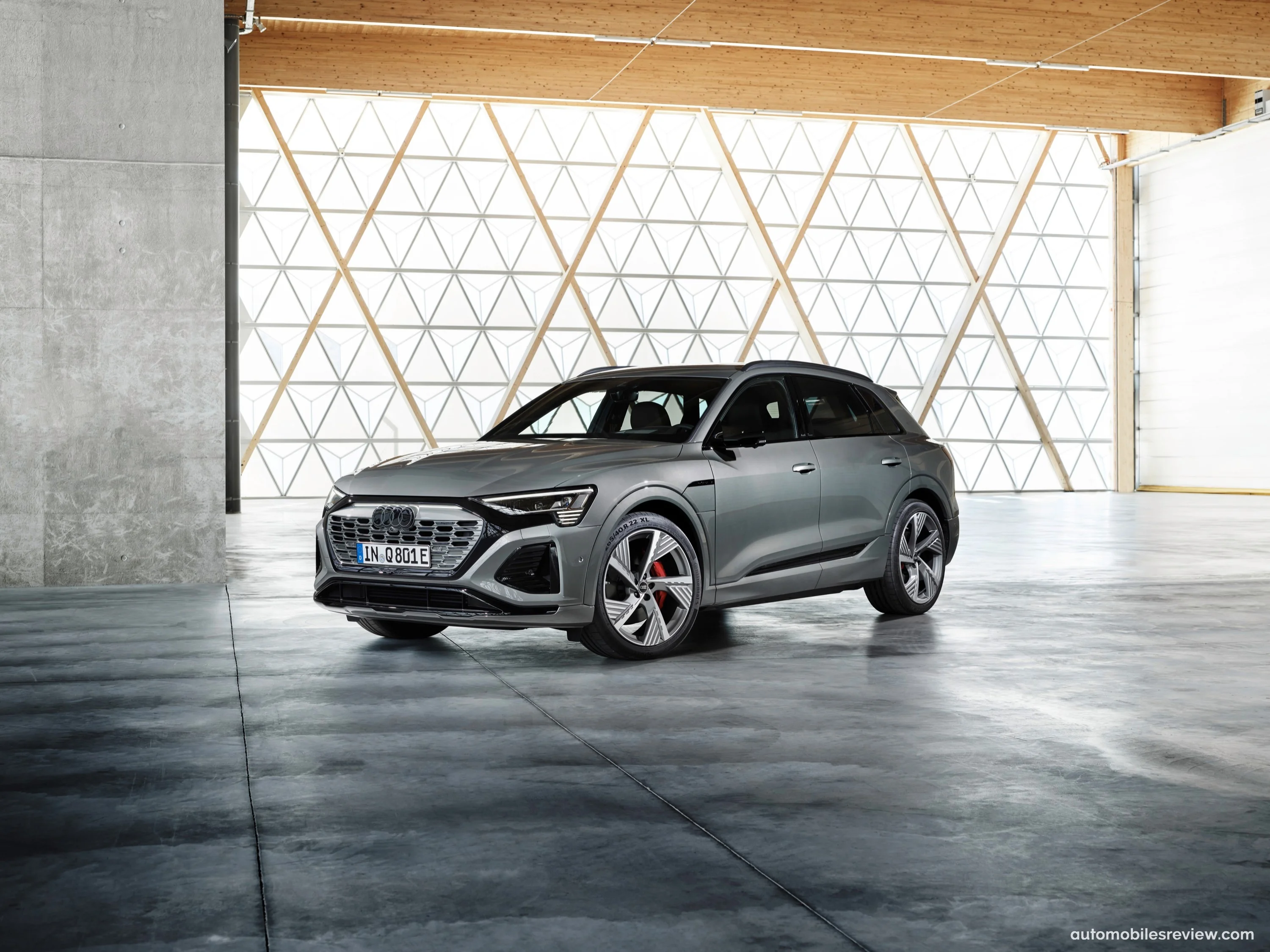 Audi e-tron e-tron