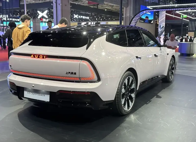 AUDI E5 - 3