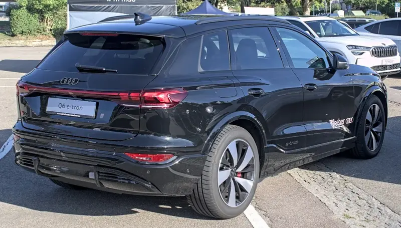 Audi Q6 e-tron - 5