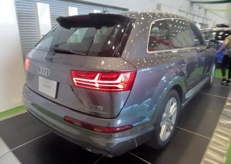 Audi Q7 - 6