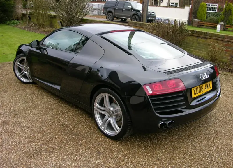 Audi R8 - 2