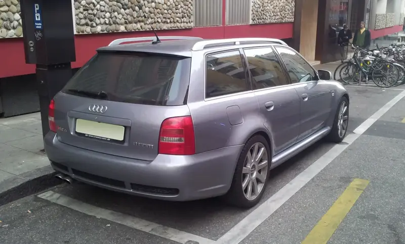 Audi RS4 - 2
