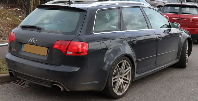 Audi RS4 - 6