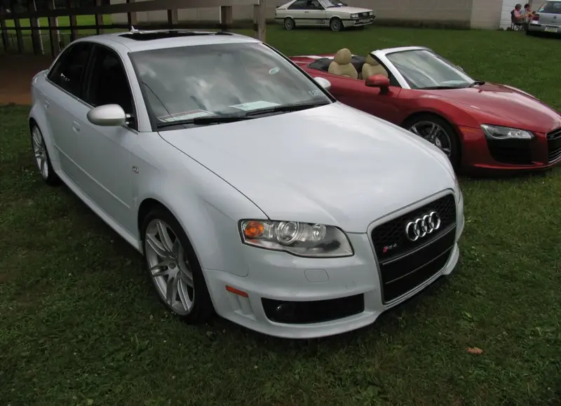 Audi RS4 - 6