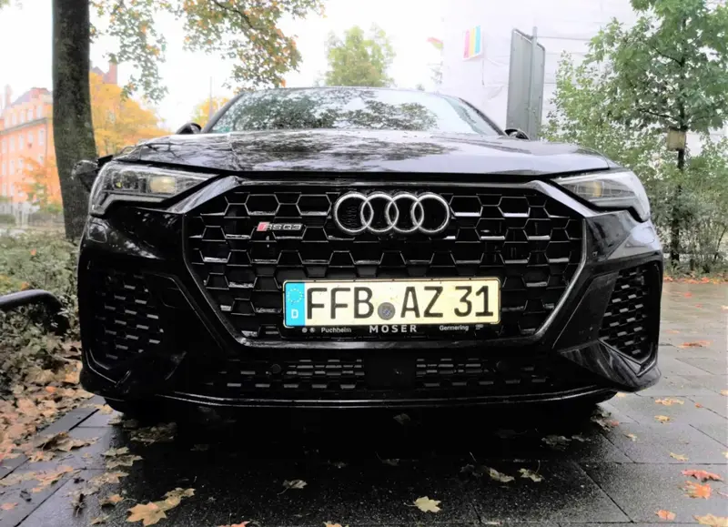 Audi RSQ3 - 6