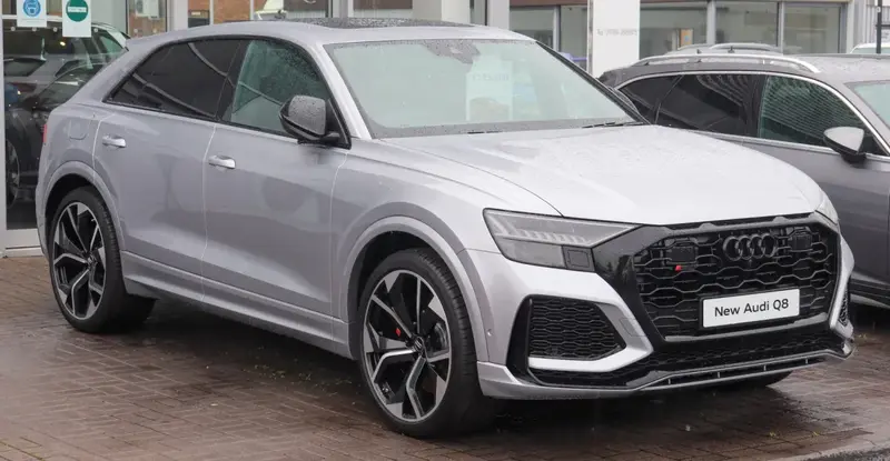 Audi RSQ8 RSQ8 (4M)