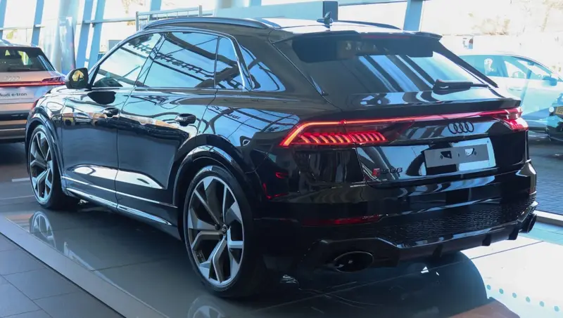 Audi RSQ8 - 5
