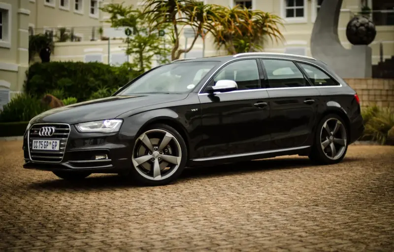 Audi S4 - 2
