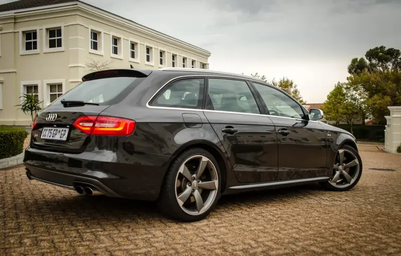 Audi S4 - 4