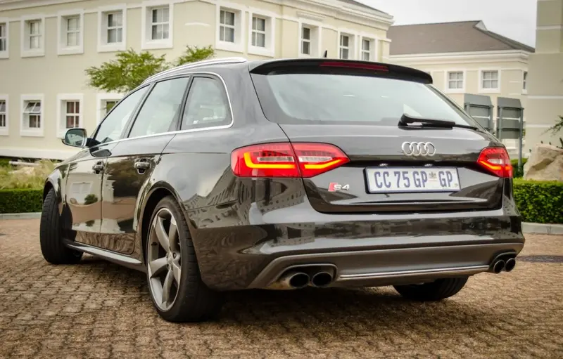 Audi S4 - 5