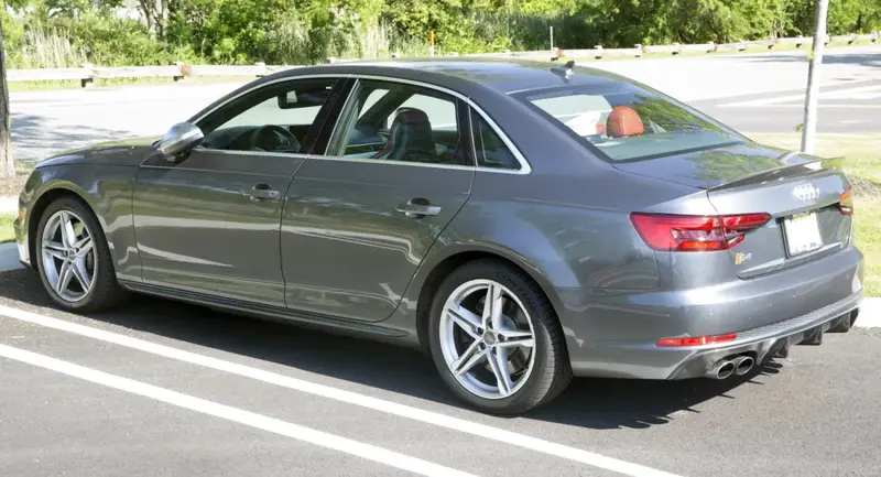 Audi S4 - 4