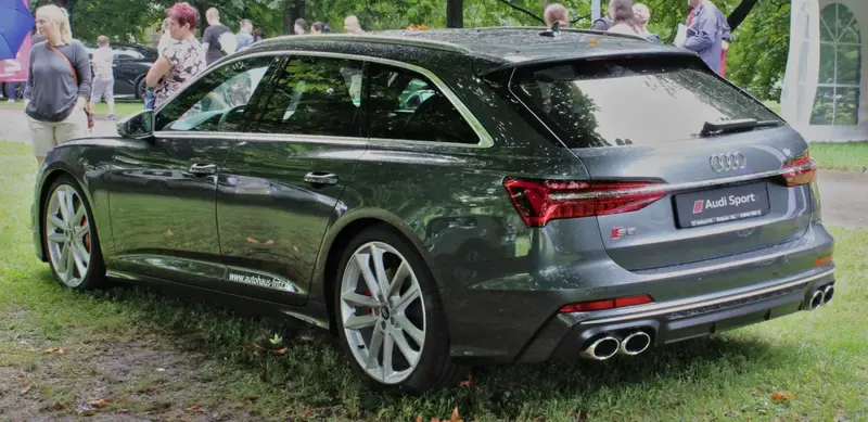 Audi S6 - 4