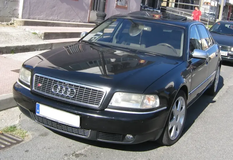 Audi S8 - 3