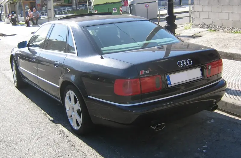 Audi S8 - 5