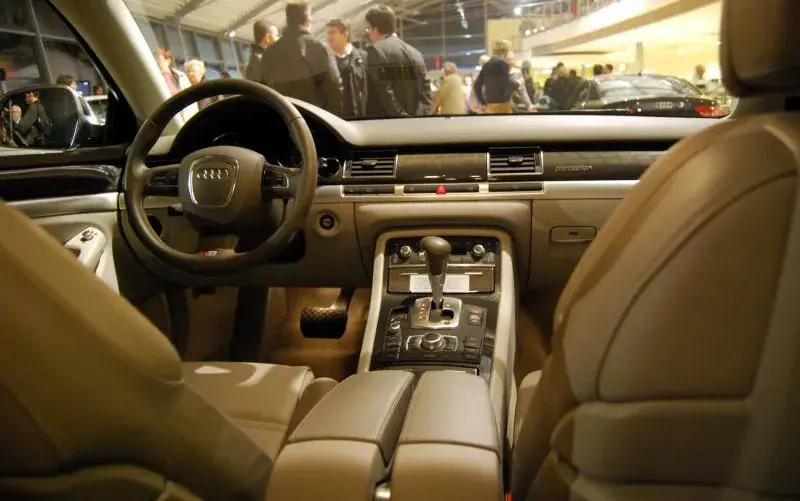 Audi S8 - 3