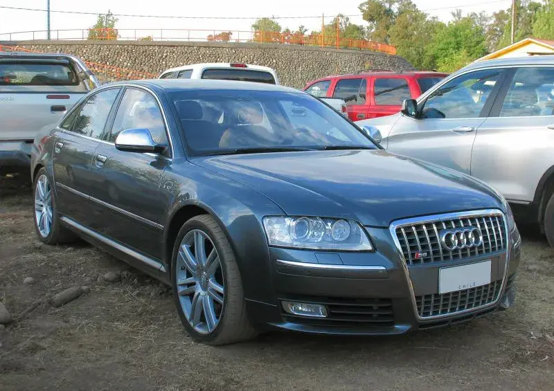 Audi S8 - 5