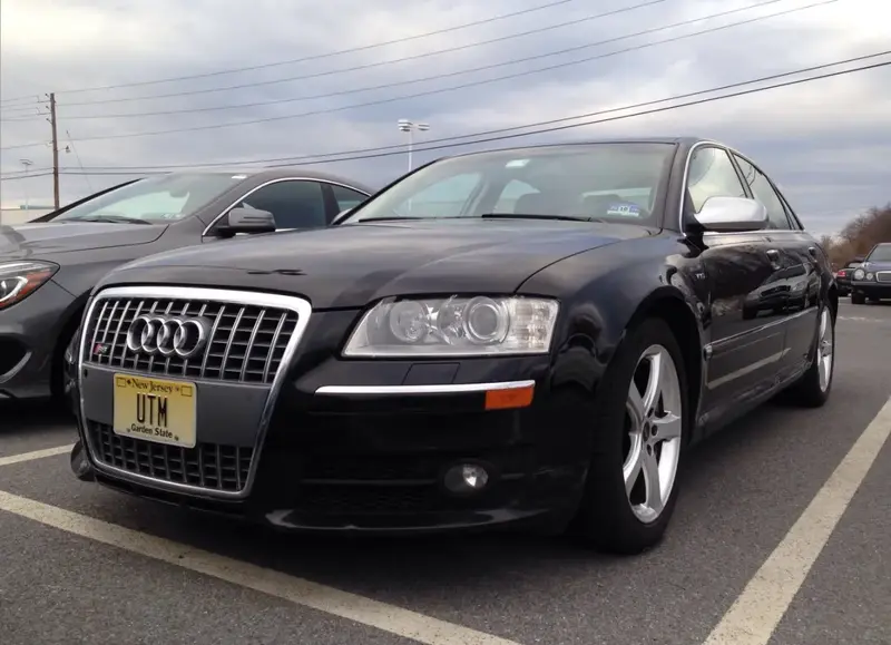 Audi S8 S8 (D3)