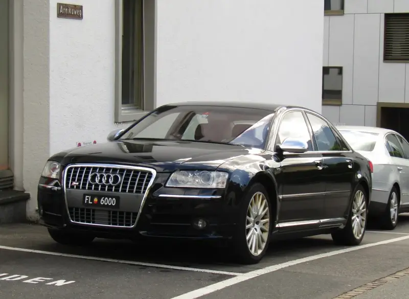 Audi S8 - 6