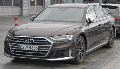 Audi S8 S8 (D5)