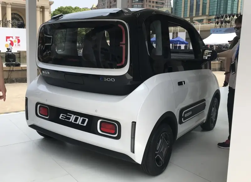 Baojun E300/KiWi EV - 3