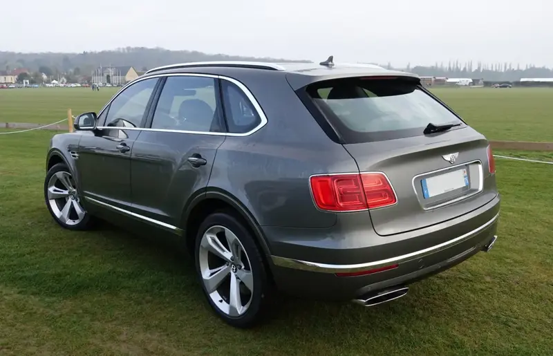 Bentley Bentayga - 2