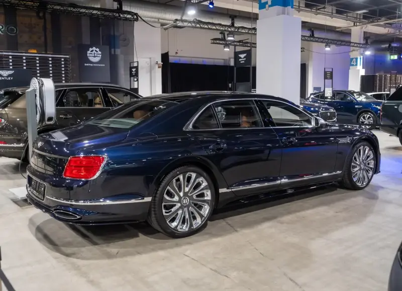 Bentley Flying Spur - 3