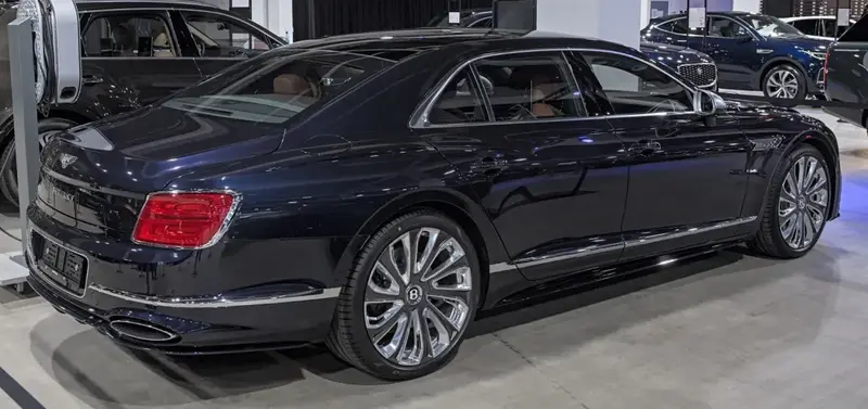 Bentley Flying Spur - 4