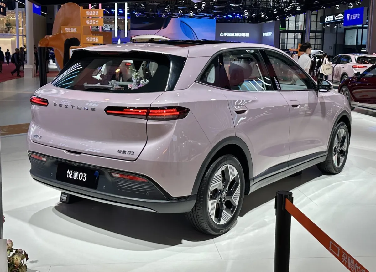 Bestune Yueyi 03 Yueyi 03 48.35 kWh (166 bg) Electric - görsel 2