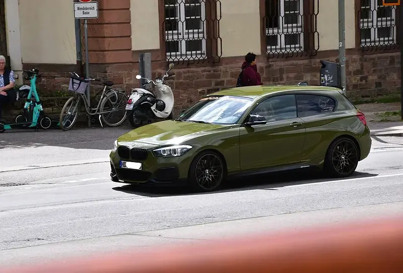 BMW 1 Serisi - 2