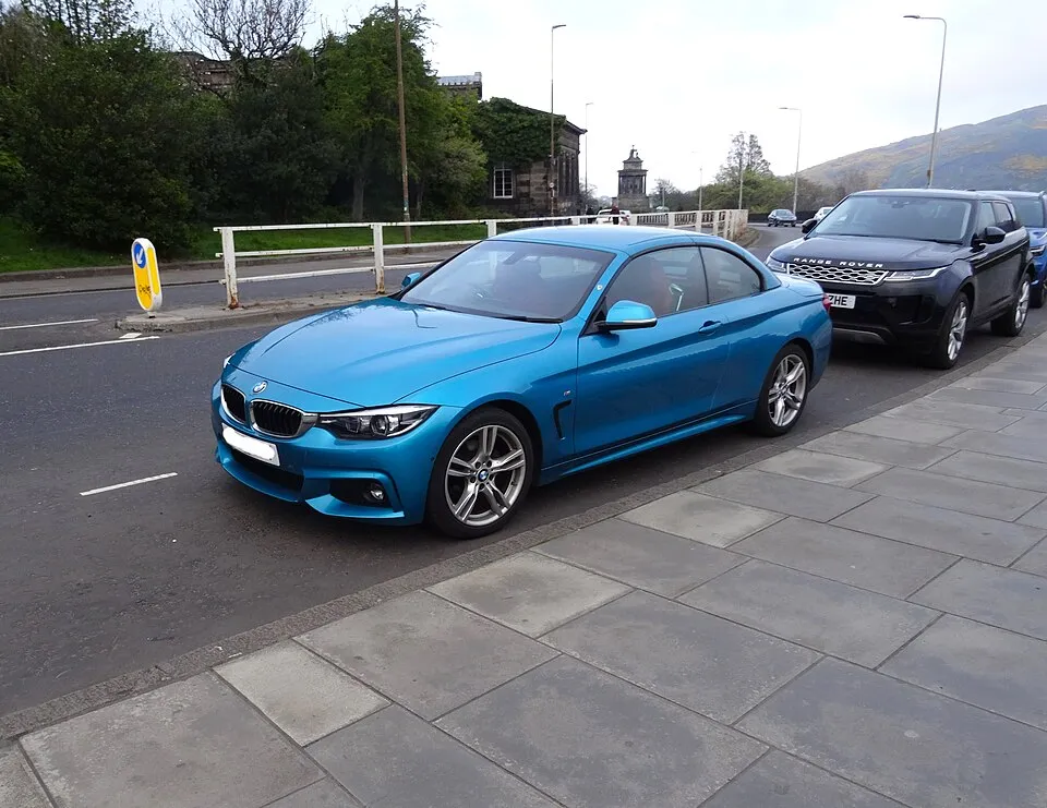 BMW 4
