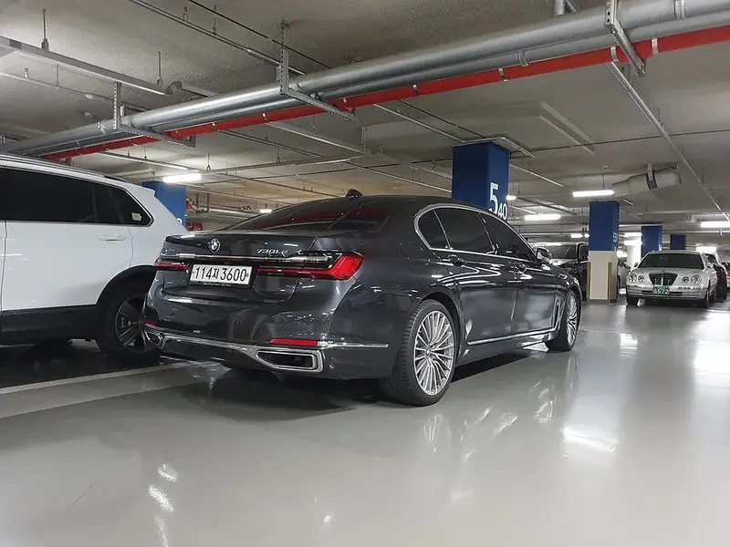 BMW 7 Serisi - 4