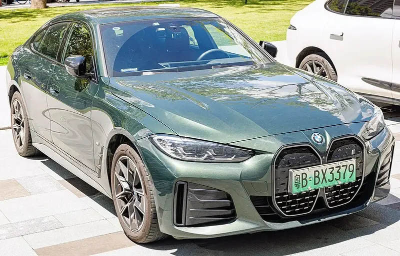 BMW i4 - 2