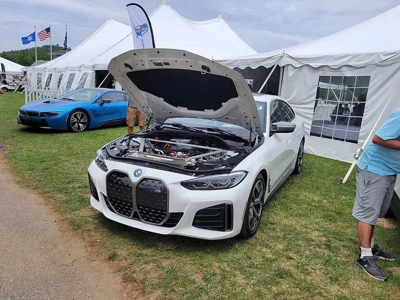 BMW i4 - 5