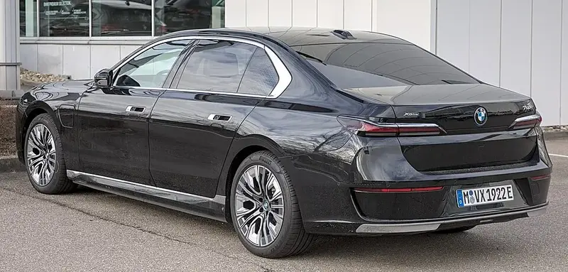 BMW i7 - 5